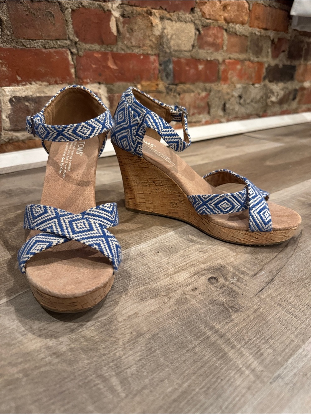 Toms Sienna Diamond Print Navy & White Geometric Crisscross Cork Wedge Sandals